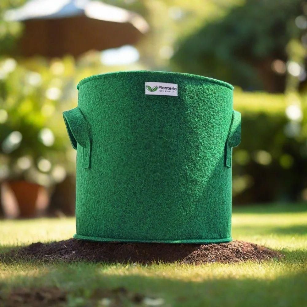 Durable Garden Grow Bags in Green Fabric with Handles for Easy Planting and Gardening